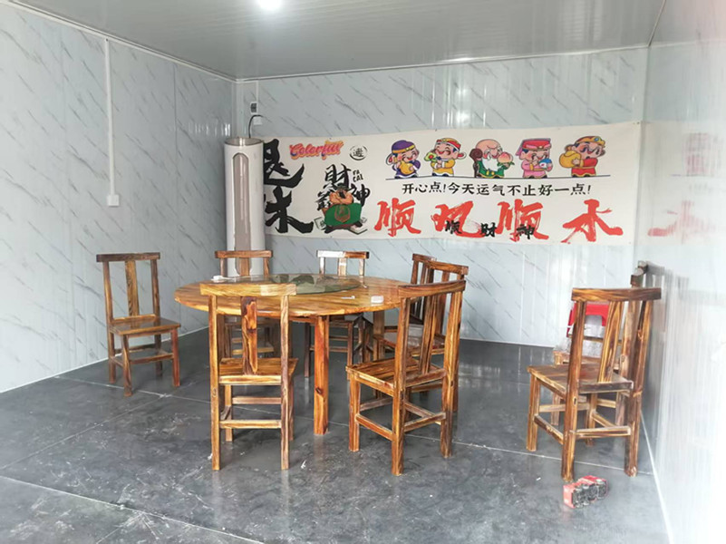 邕宁区龙岗大道700平临街餐饮空铺招租