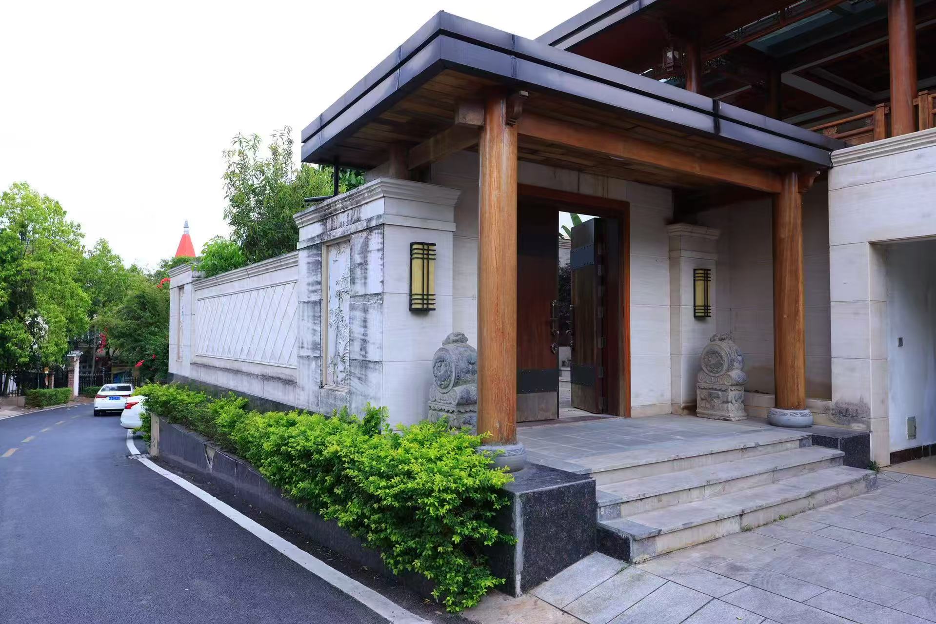 （已成交）青秀区民族大道中房•翡翠园500平别墅出租或者出售