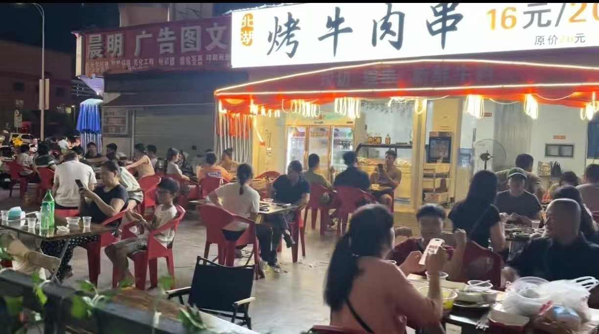 西乡塘区北湖北路鑫利华花城109平临街旺铺转让