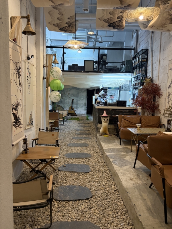 西乡塘区农院路70平方带阁楼铺面整体转让