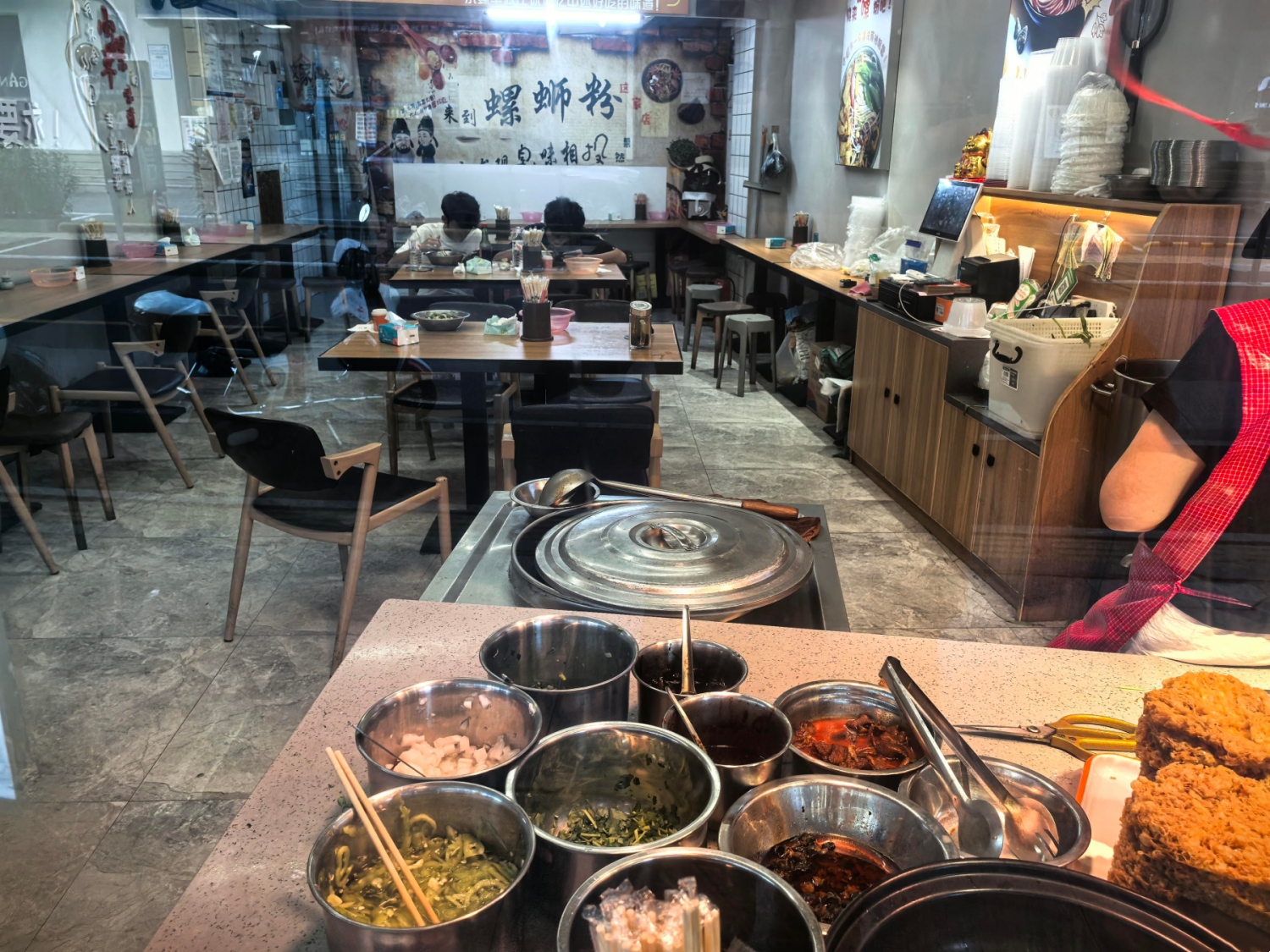 青秀区津头金湖路70平粉店带技术转让