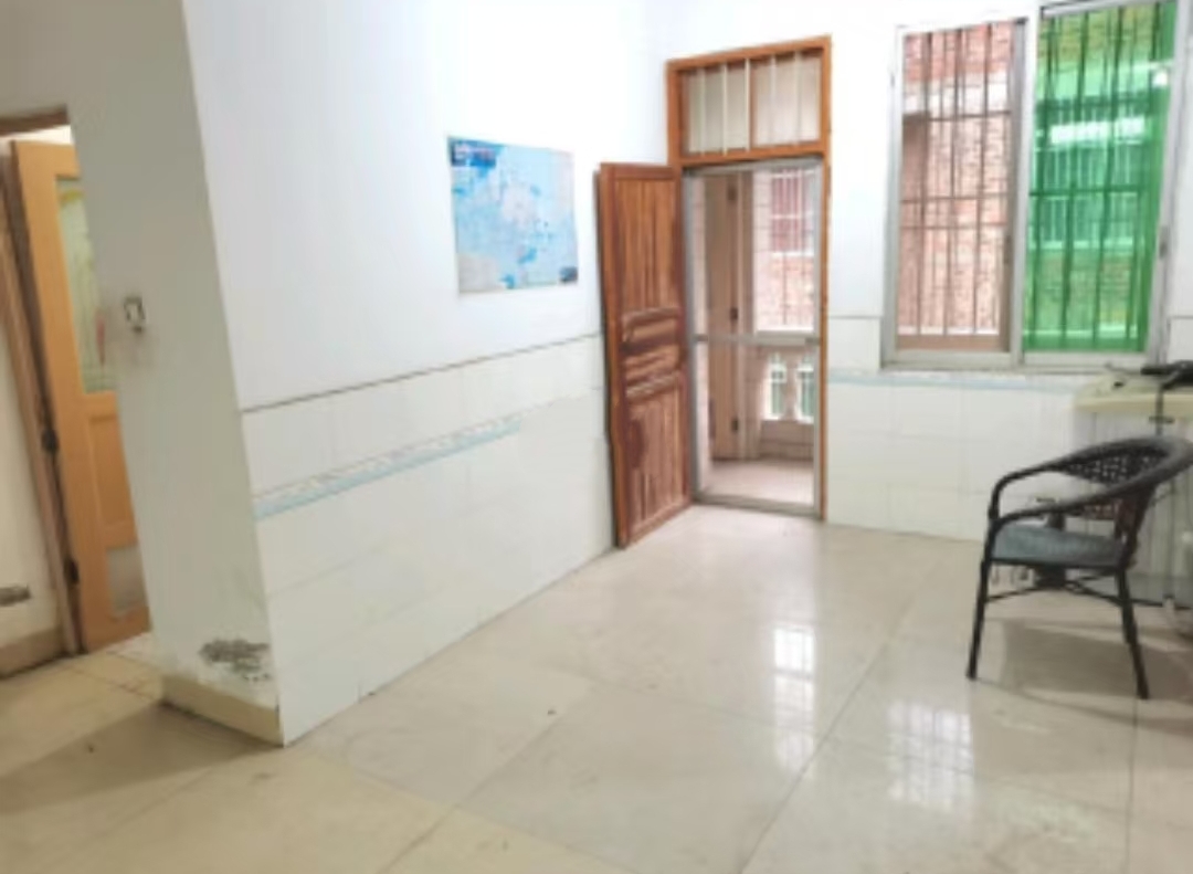 江南区三津农贸市场附近140平三室二厅二卫楼房招租