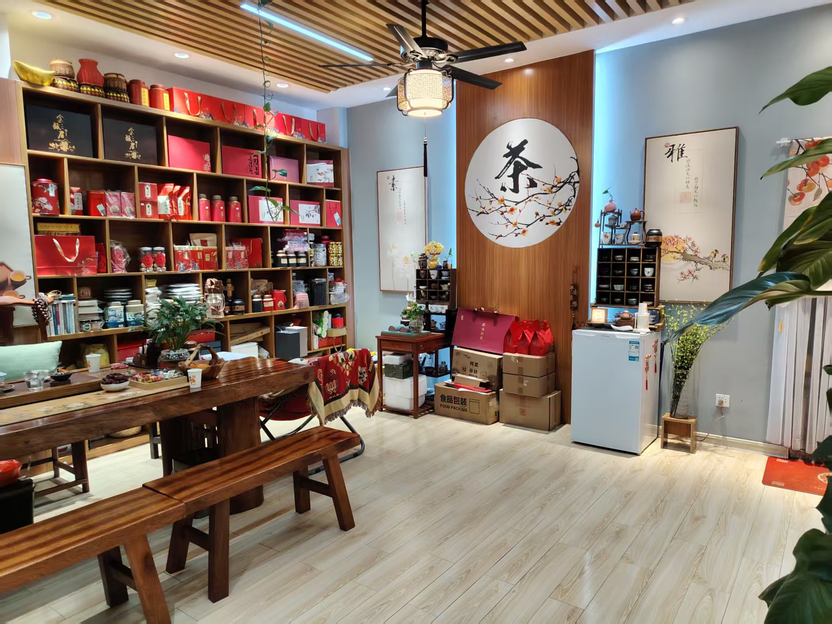 西乡塘区安吉苏卢村地铁口附近30平铺面转让