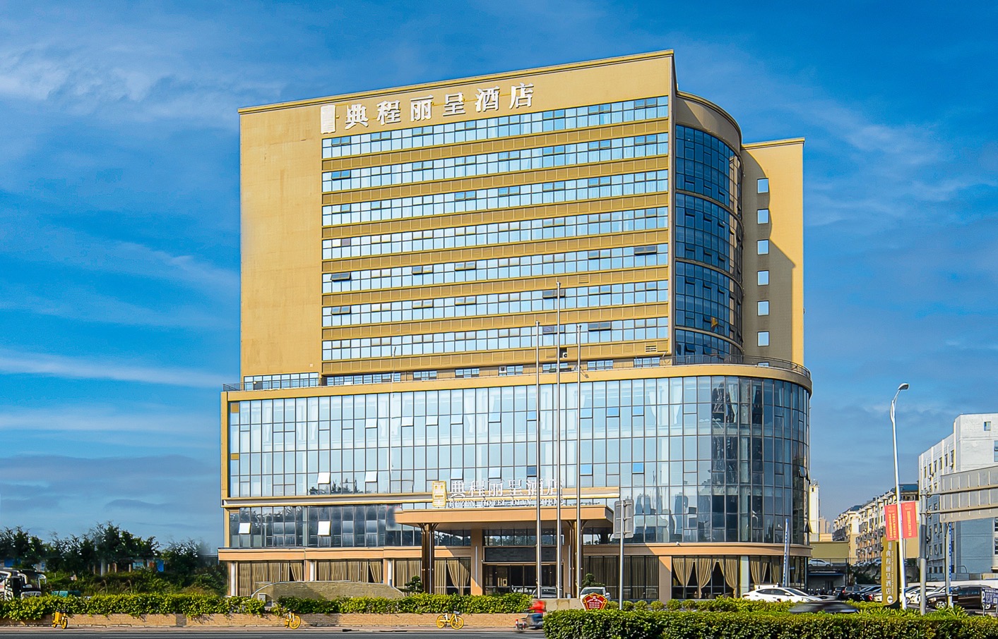 江南区国凯大道友谊路边50一2000平一、二、三楼商铺楼层办公室招租