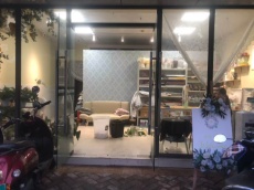 西乡塘区安吉大道盛天时代75平带阁楼鲜花店带设备材料技术转让